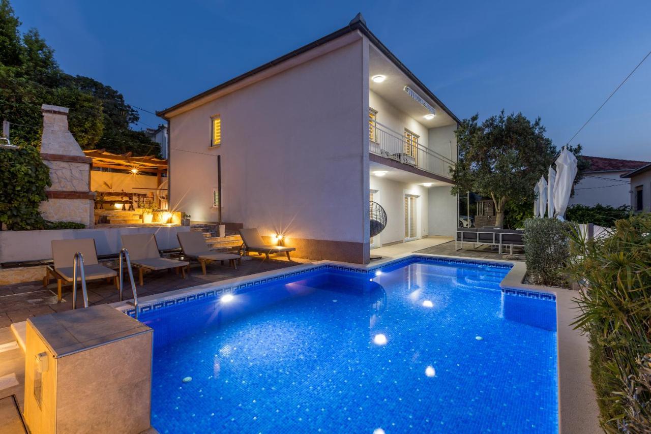 Villa Costa Blu With Pool By The Sea Trogir Exterior photo