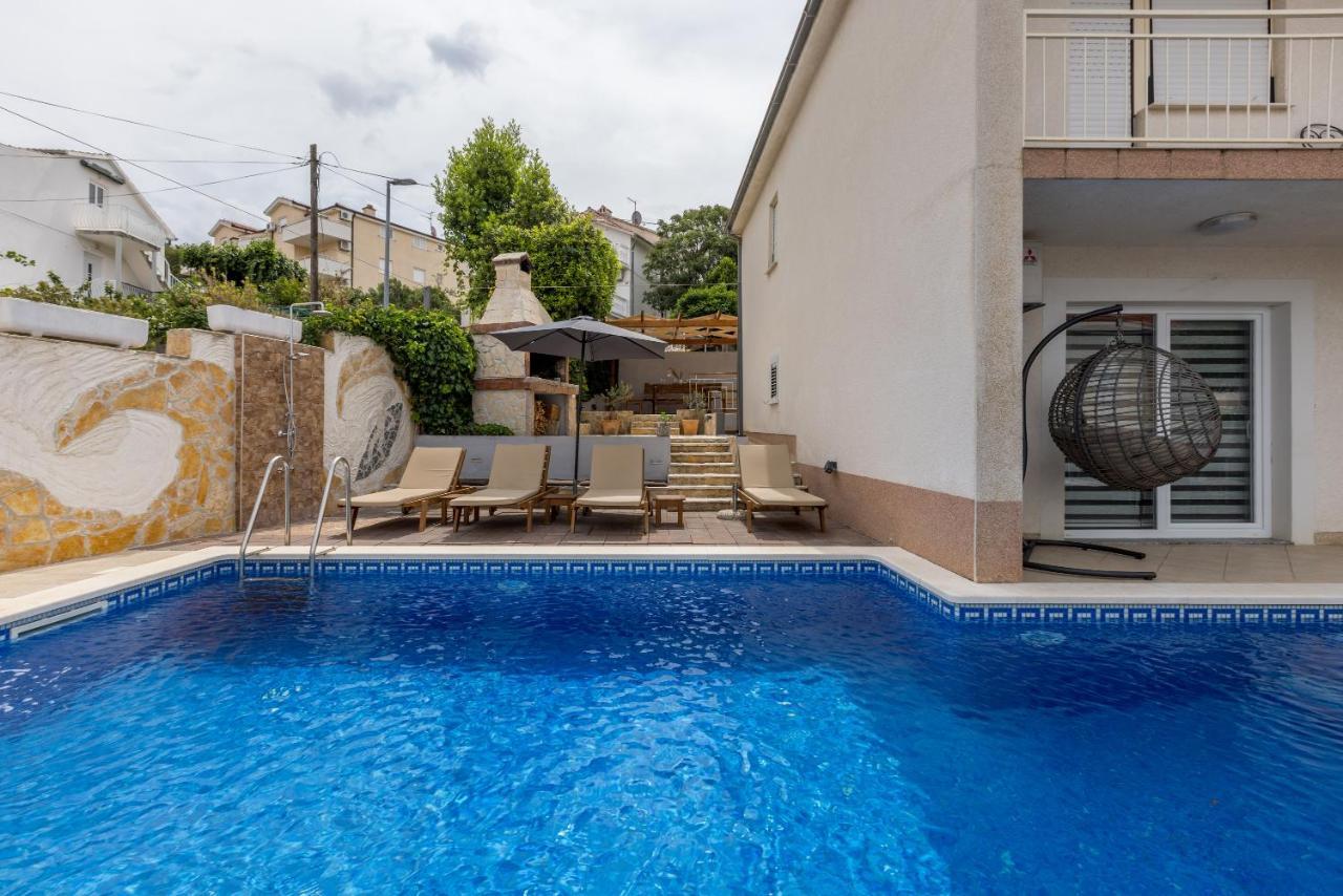 Villa Costa Blu With Pool By The Sea Trogir Exterior photo