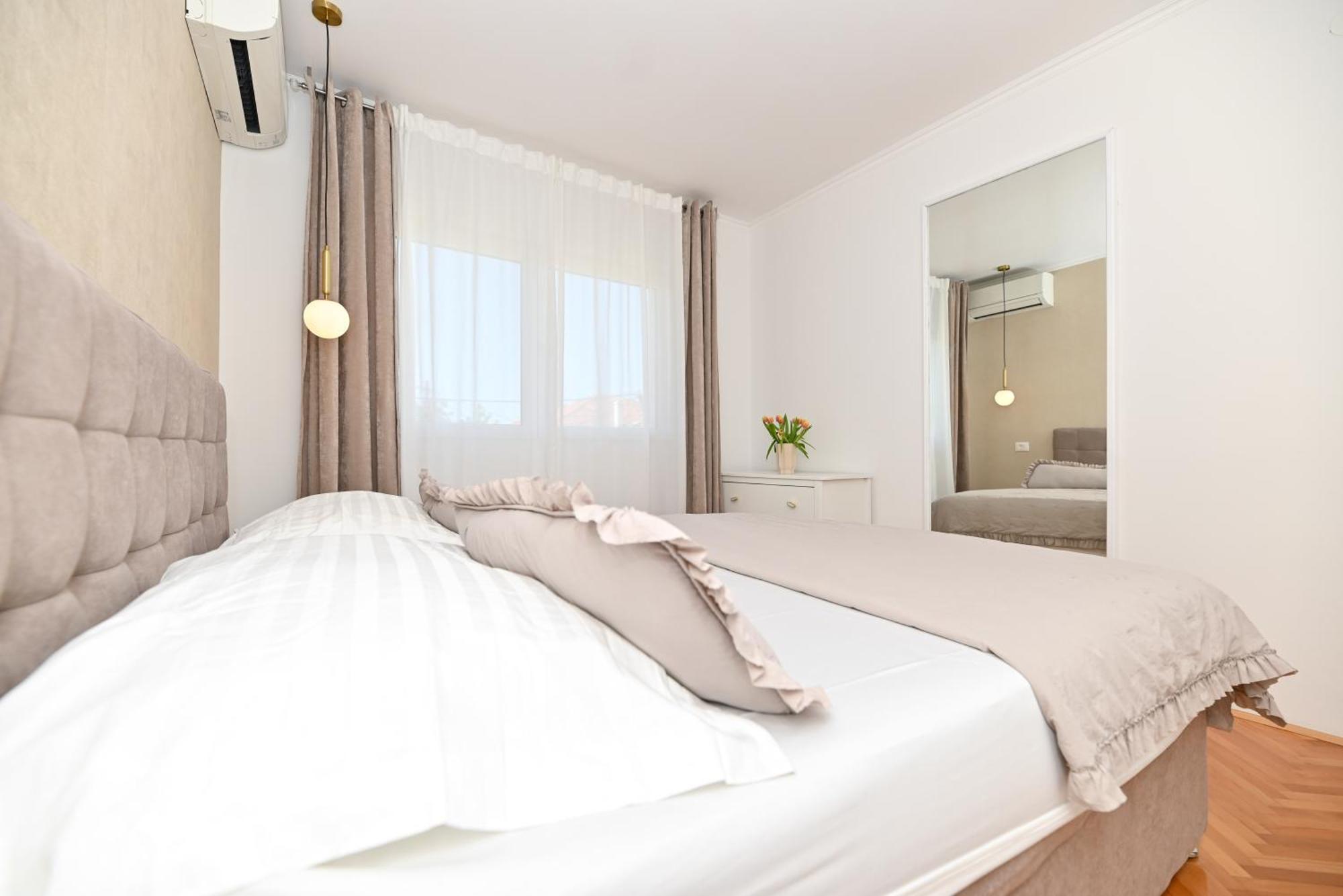Villa Costa Blu With Pool By The Sea Trogir Exterior photo