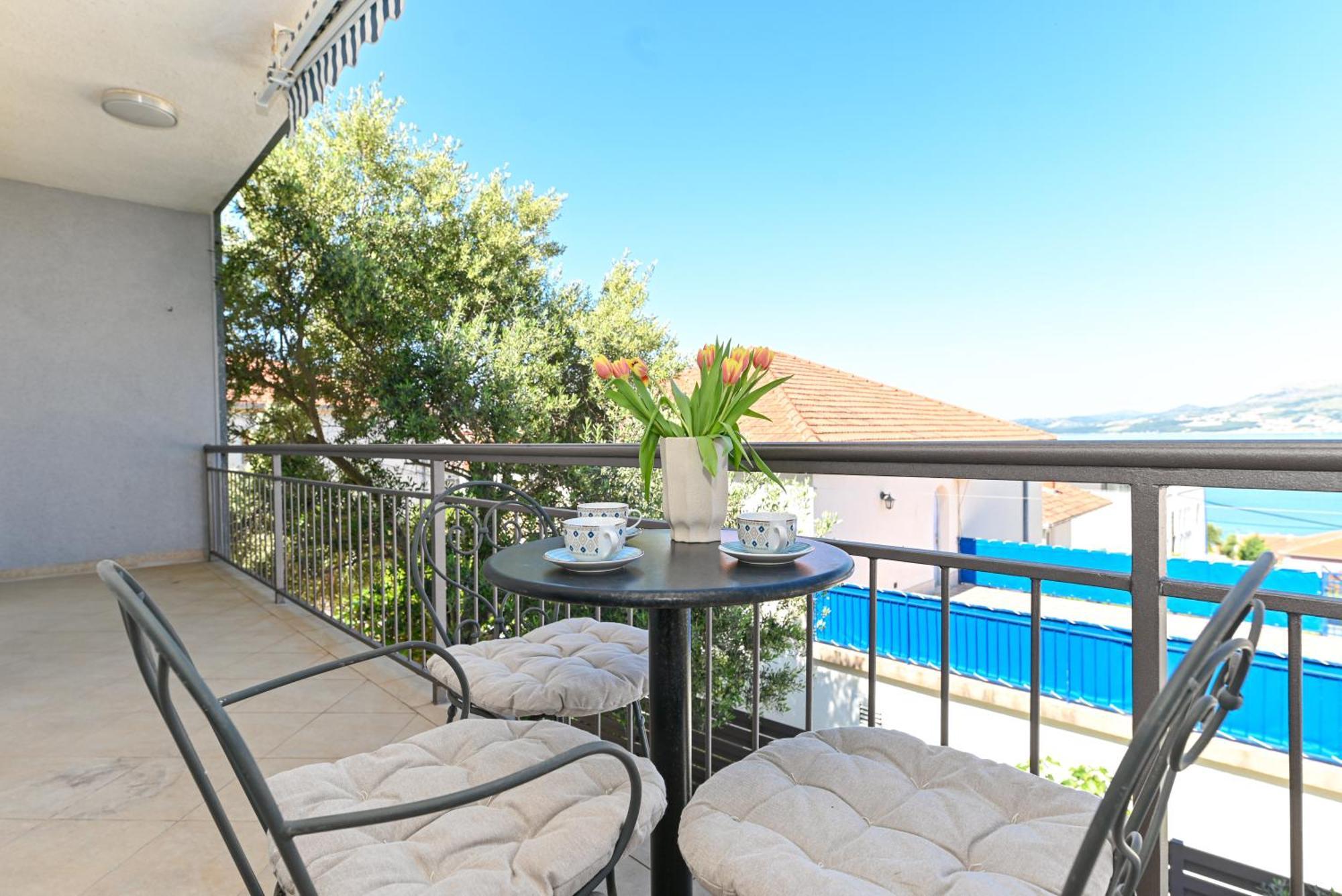 Villa Costa Blu With Pool By The Sea Trogir Exterior photo